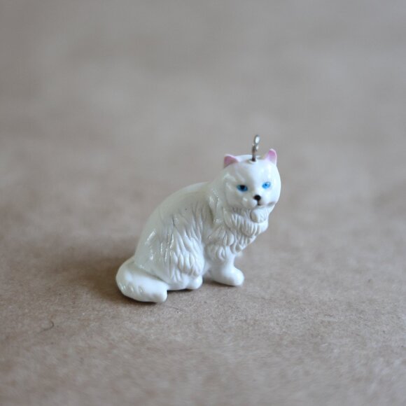 Miniature cat ornament & apple ornament - Picture 1 of 6